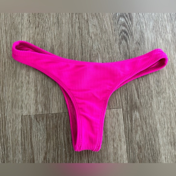 NWOT Frankie's Bikinis Hot Pink Swim Set XS/SM - Picture 3 of 6